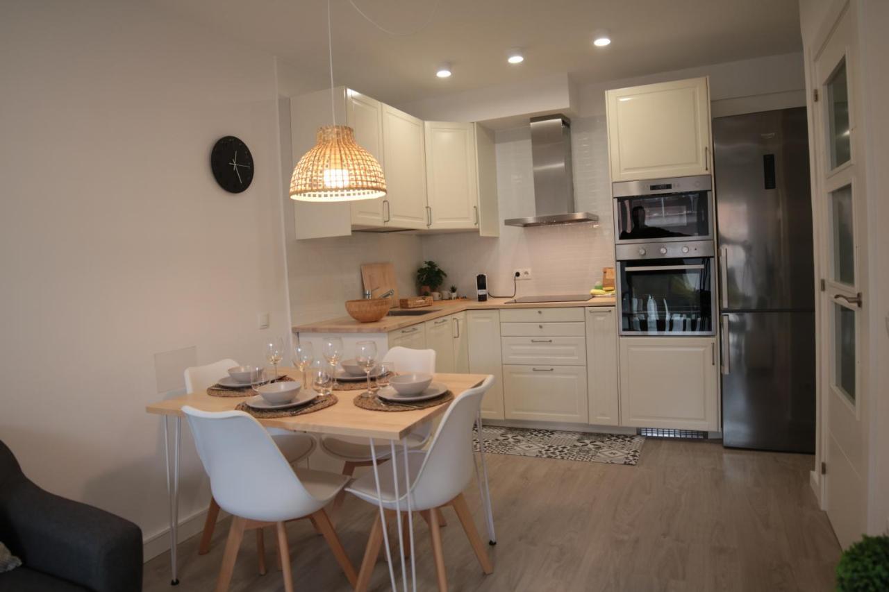 Modern Apartament Al Costat Del Parc De La Devesa Girona Luaran gambar