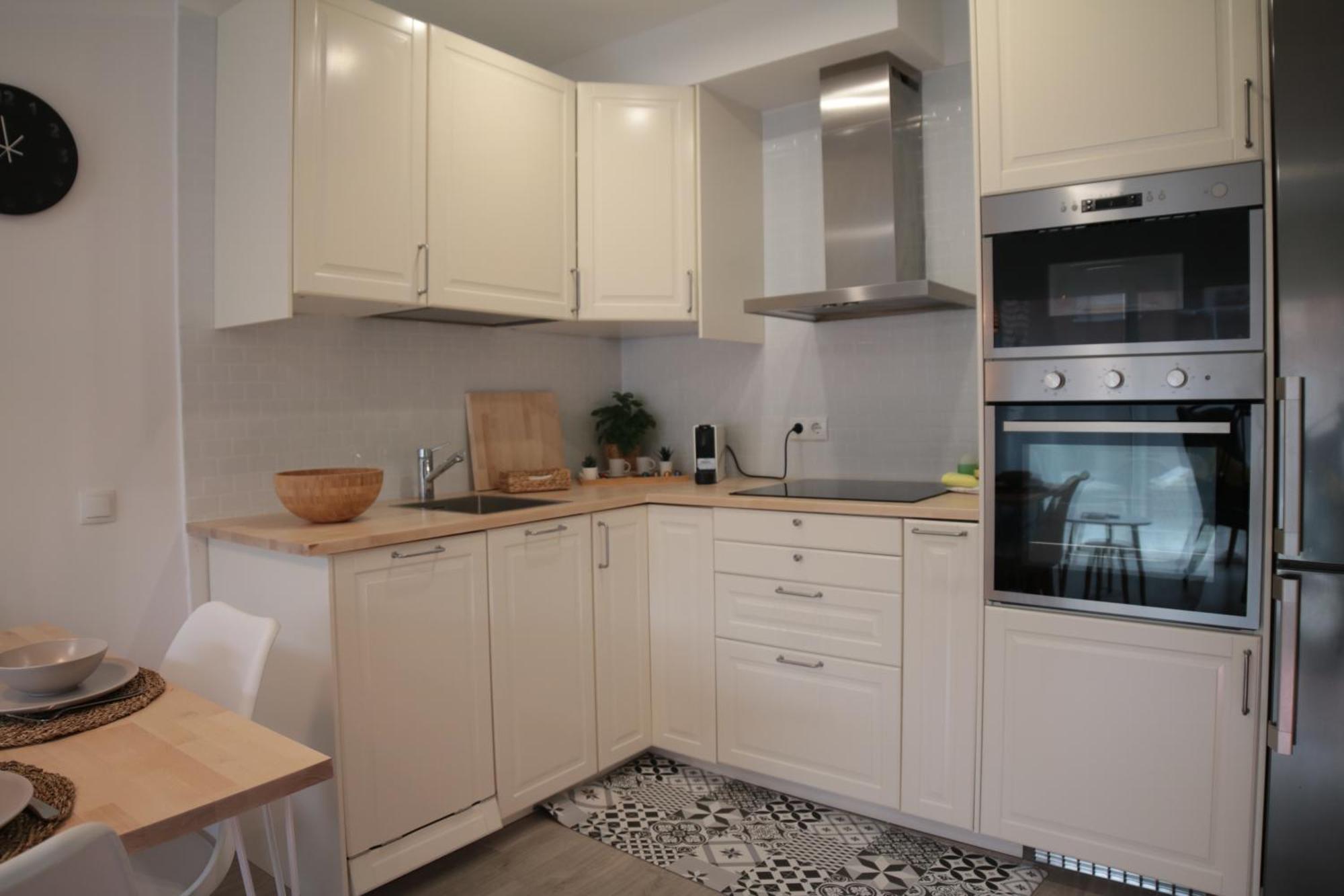 Modern Apartament Al Costat Del Parc De La Devesa Girona Luaran gambar