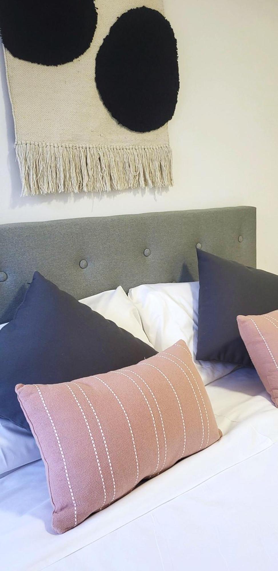 Modern Apartament Al Costat Del Parc De La Devesa Girona Luaran gambar